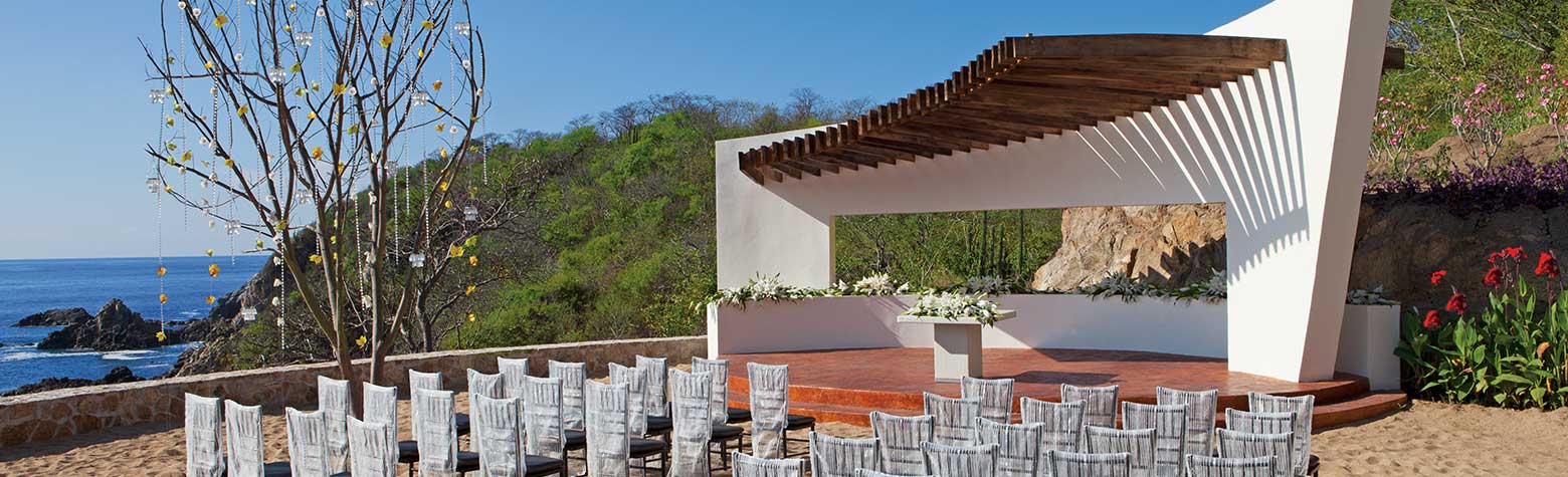 image of Huatulco Mexico Destination Wedding Locations