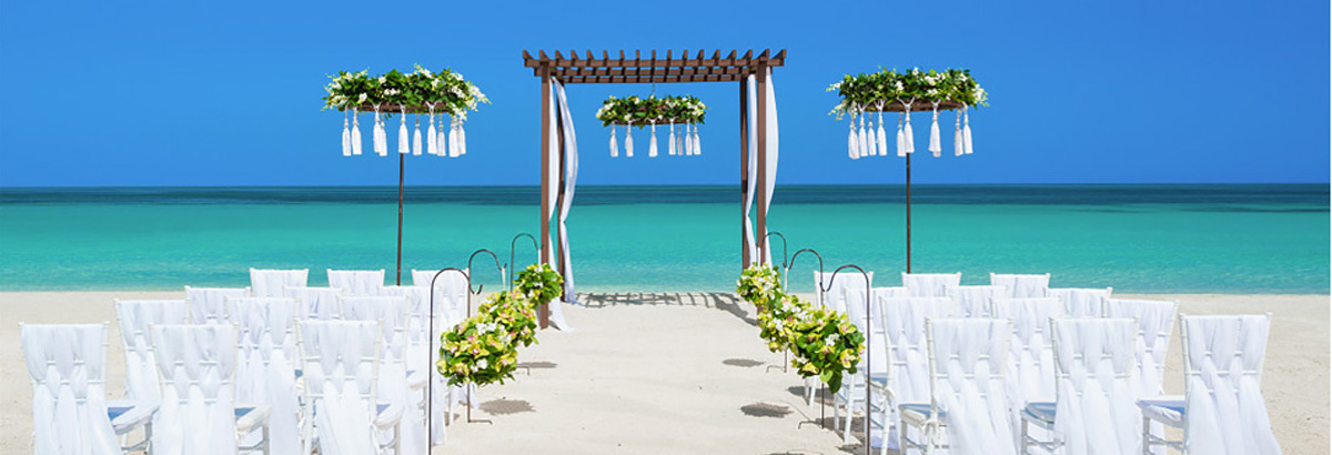 why use a travel agent for a wedding